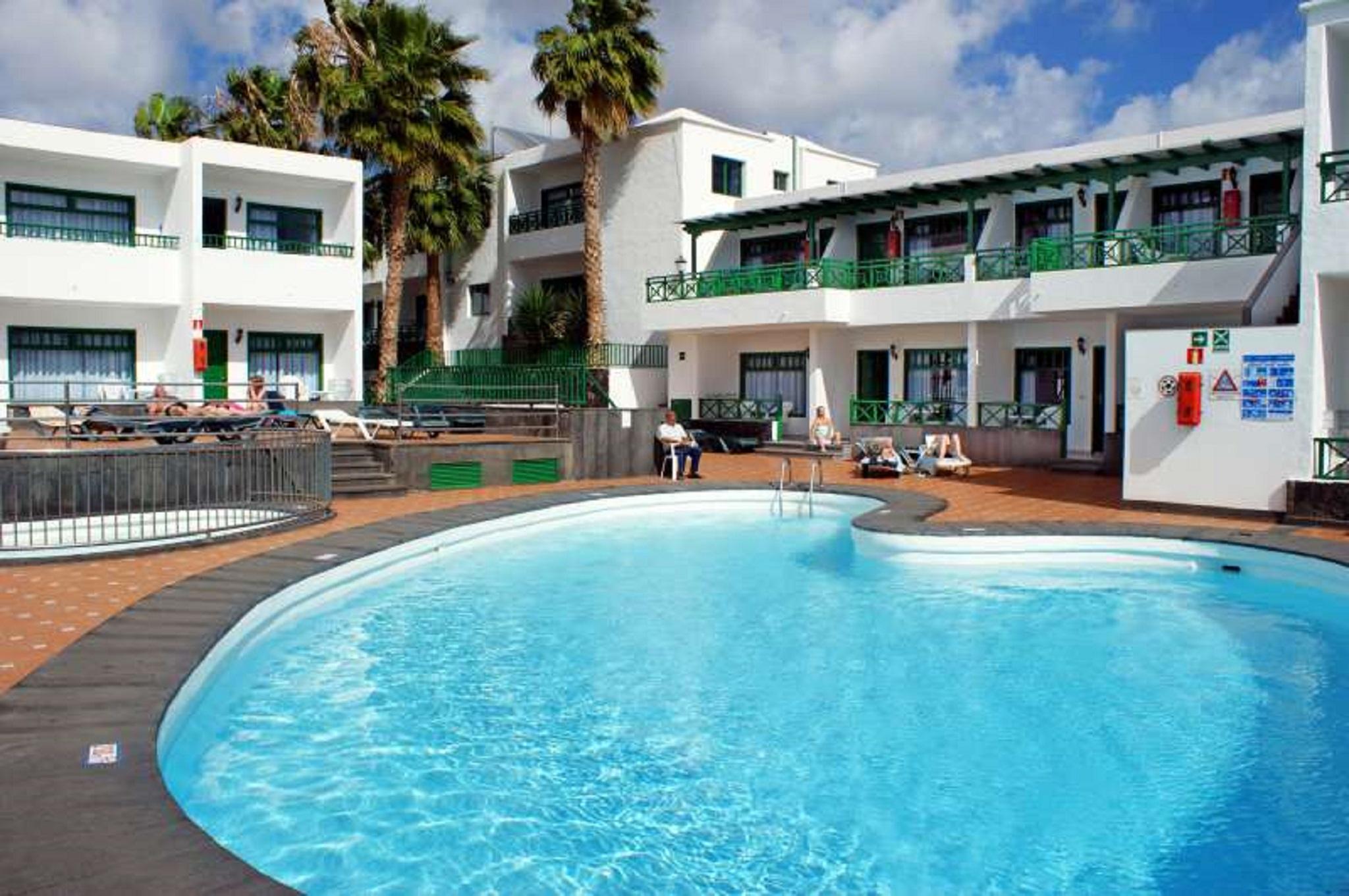 Apartamentos Elena Puerto del Carmen  Exterior photo