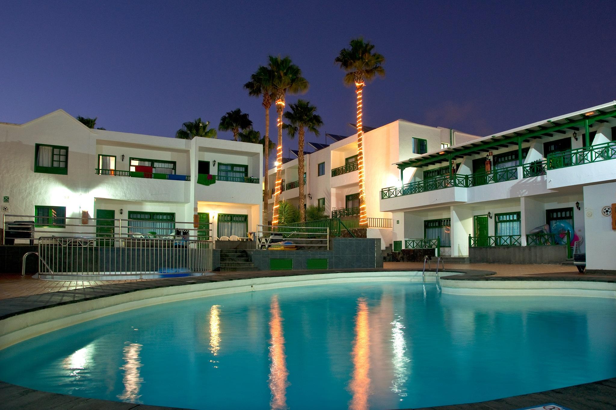 Apartamentos Elena Puerto del Carmen  Exterior photo