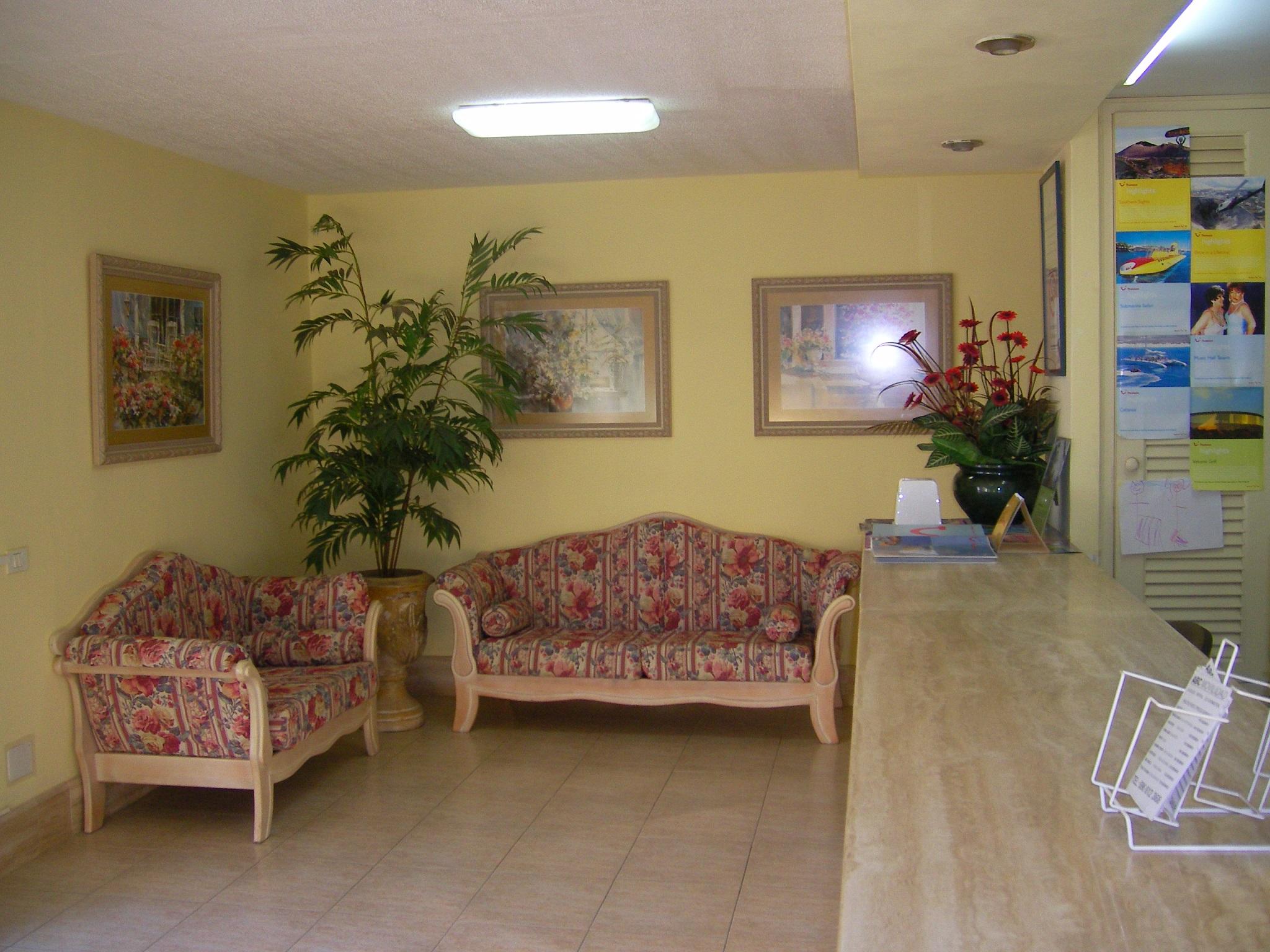 Apartamentos Elena Puerto del Carmen  Exterior photo