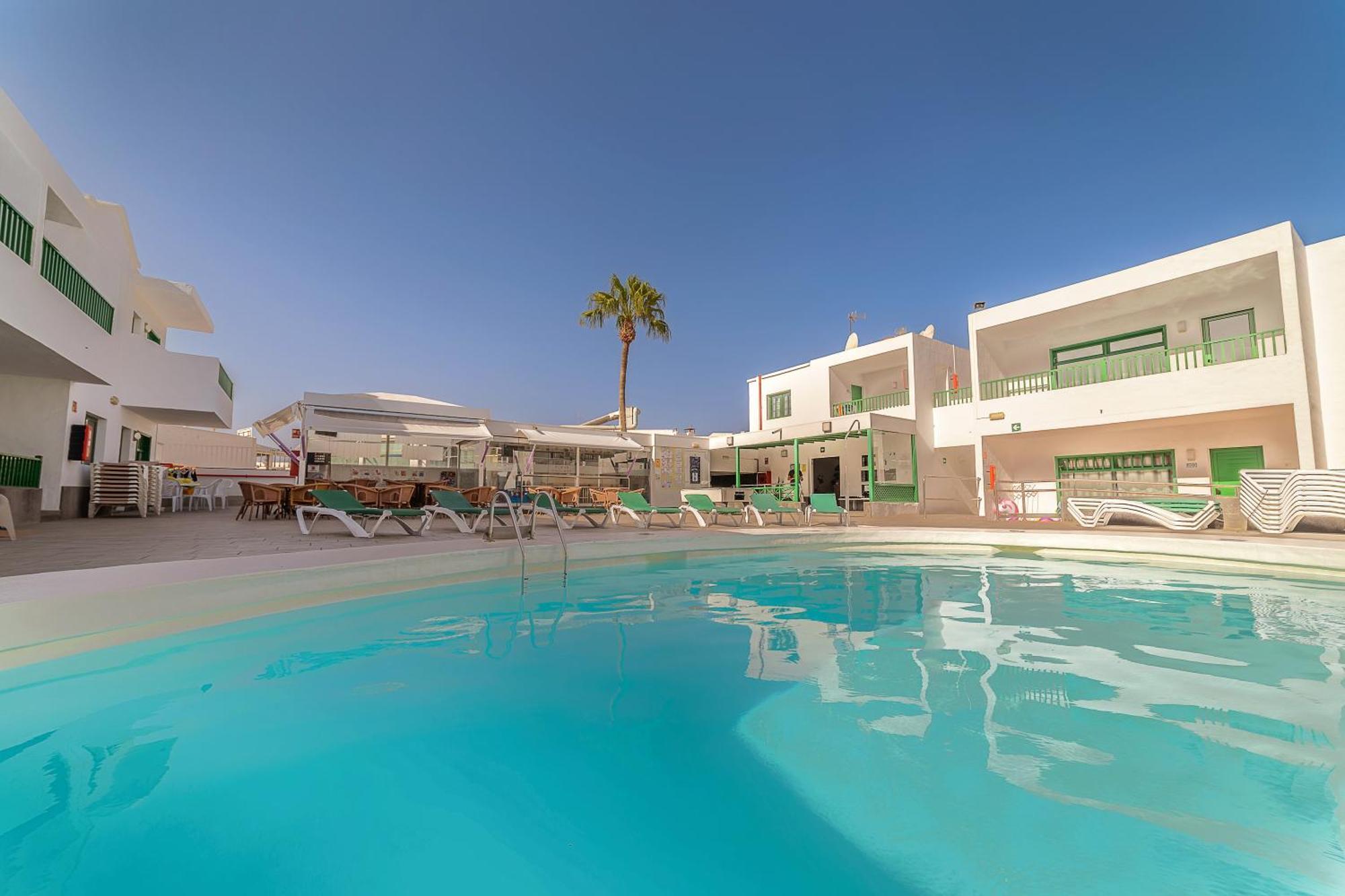Apartamentos Elena Puerto del Carmen  Exterior photo
