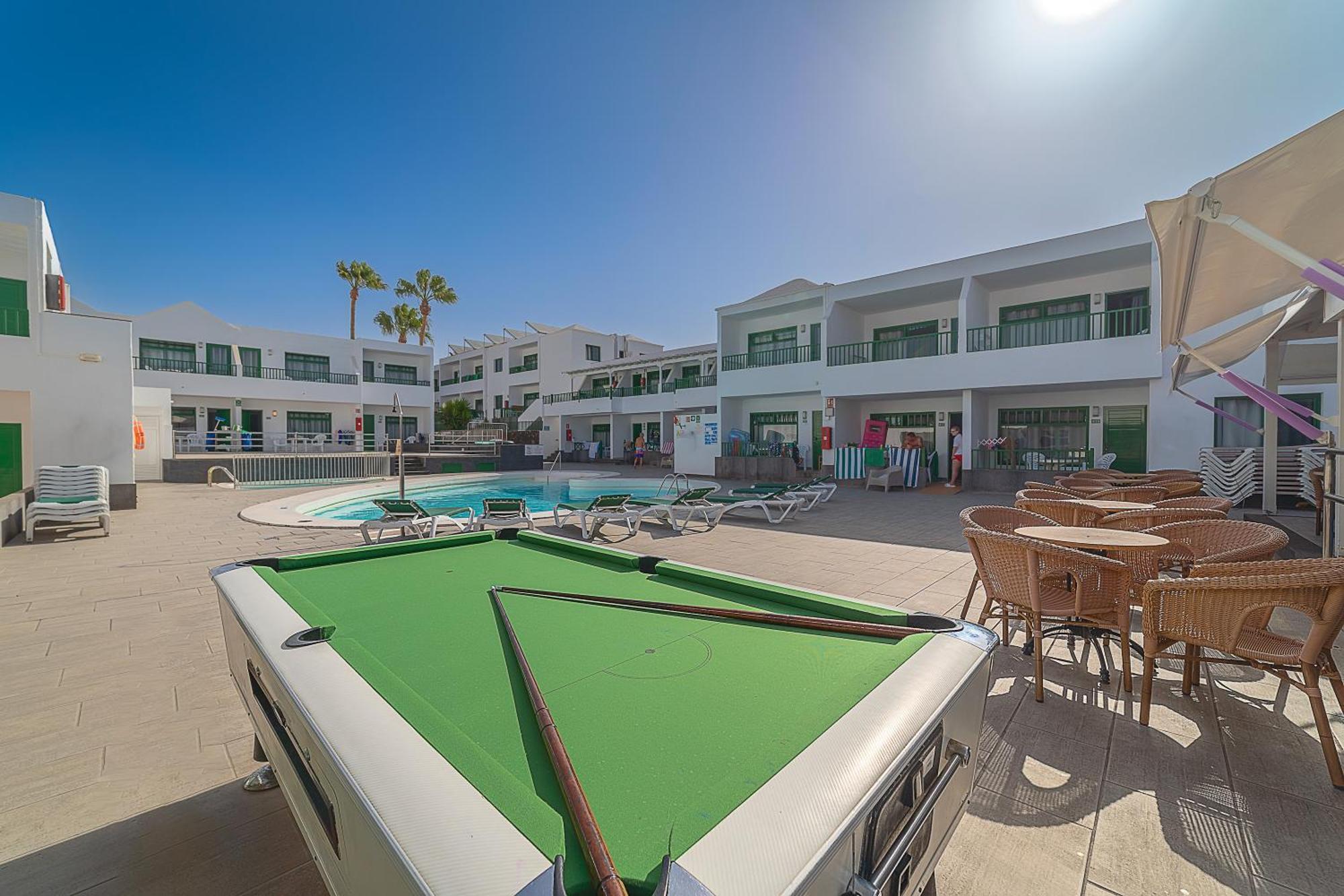 Apartamentos Elena Puerto del Carmen  Exterior photo