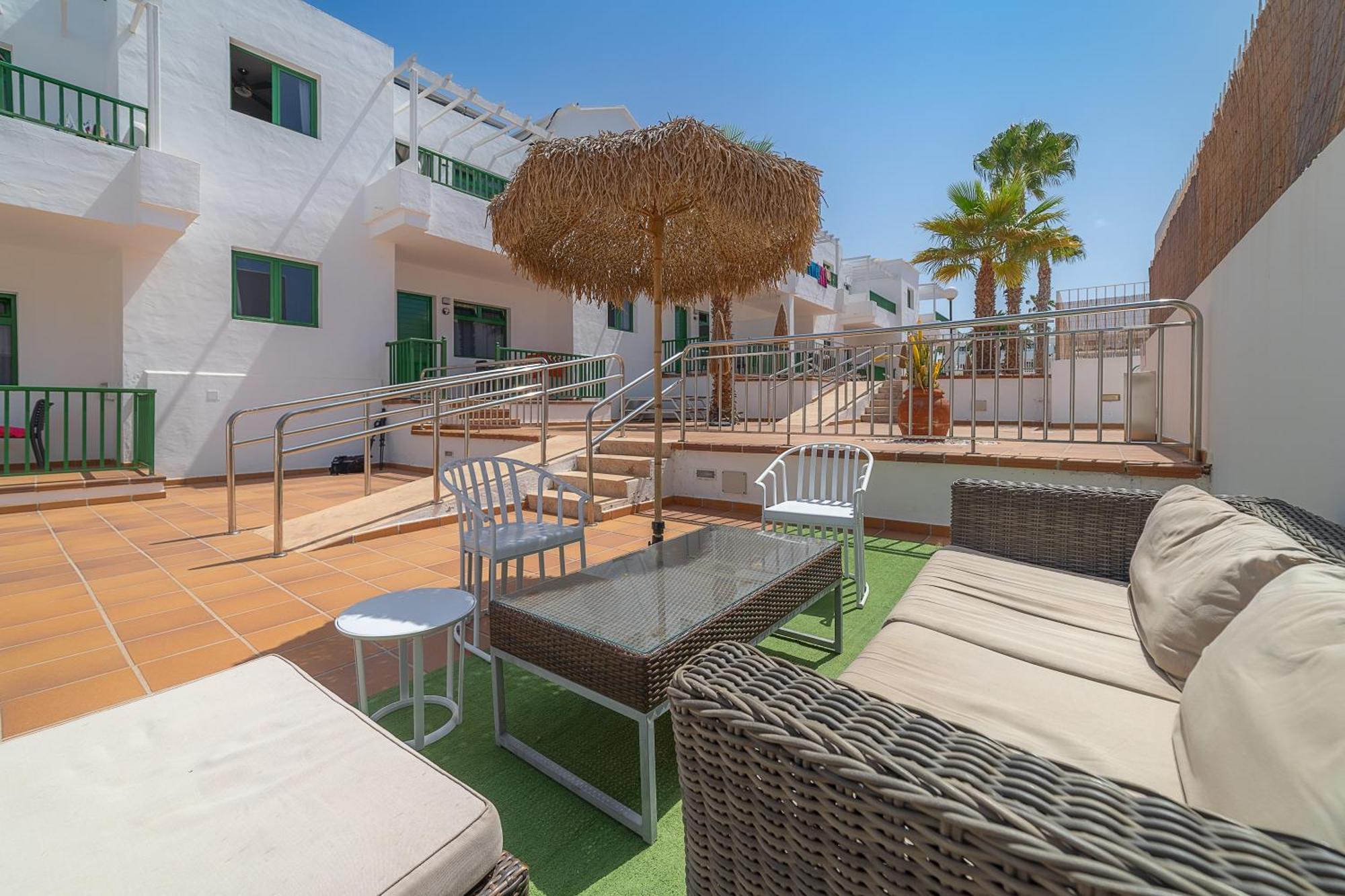 Apartamentos Elena Puerto del Carmen  Exterior photo