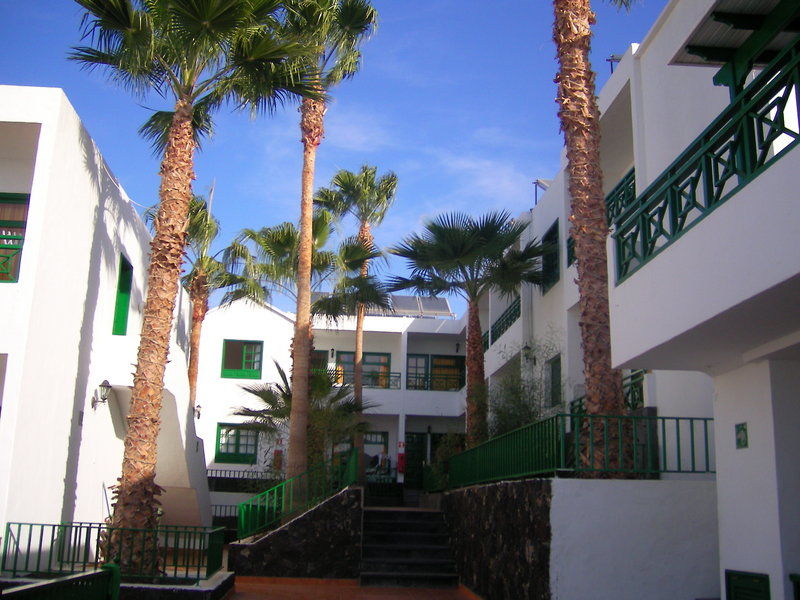 Apartamentos Elena Puerto del Carmen  Exterior photo
