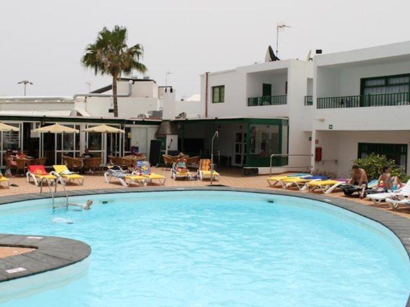 Apartamentos Elena Puerto del Carmen  Exterior photo