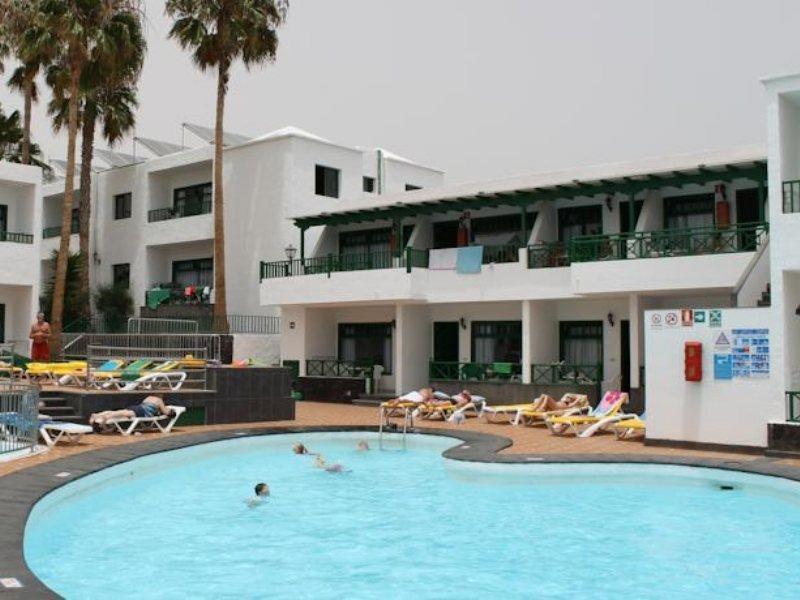 Apartamentos Elena Puerto del Carmen  Exterior photo