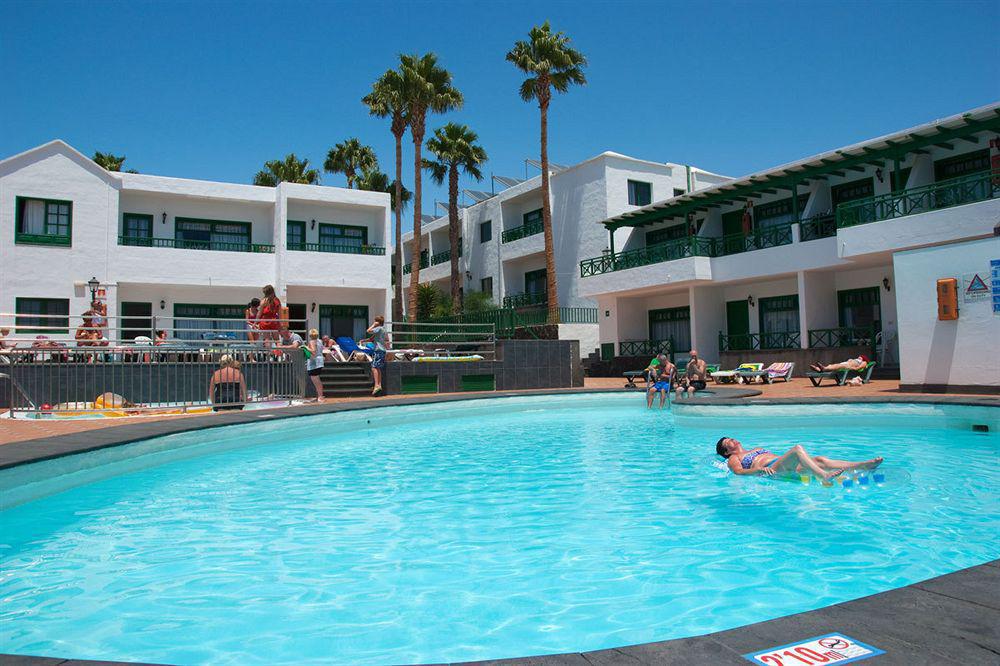 Apartamentos Elena Puerto del Carmen  Exterior photo