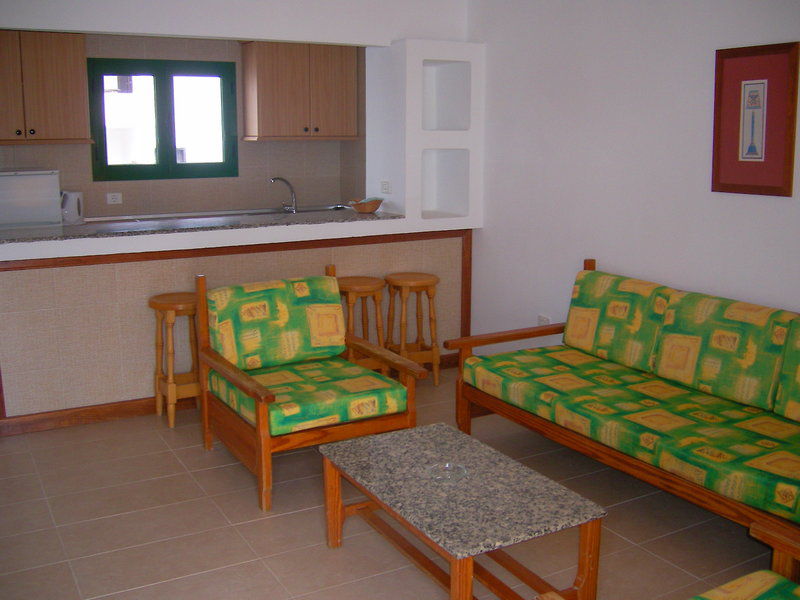 Apartamentos Elena Puerto del Carmen  Exterior photo