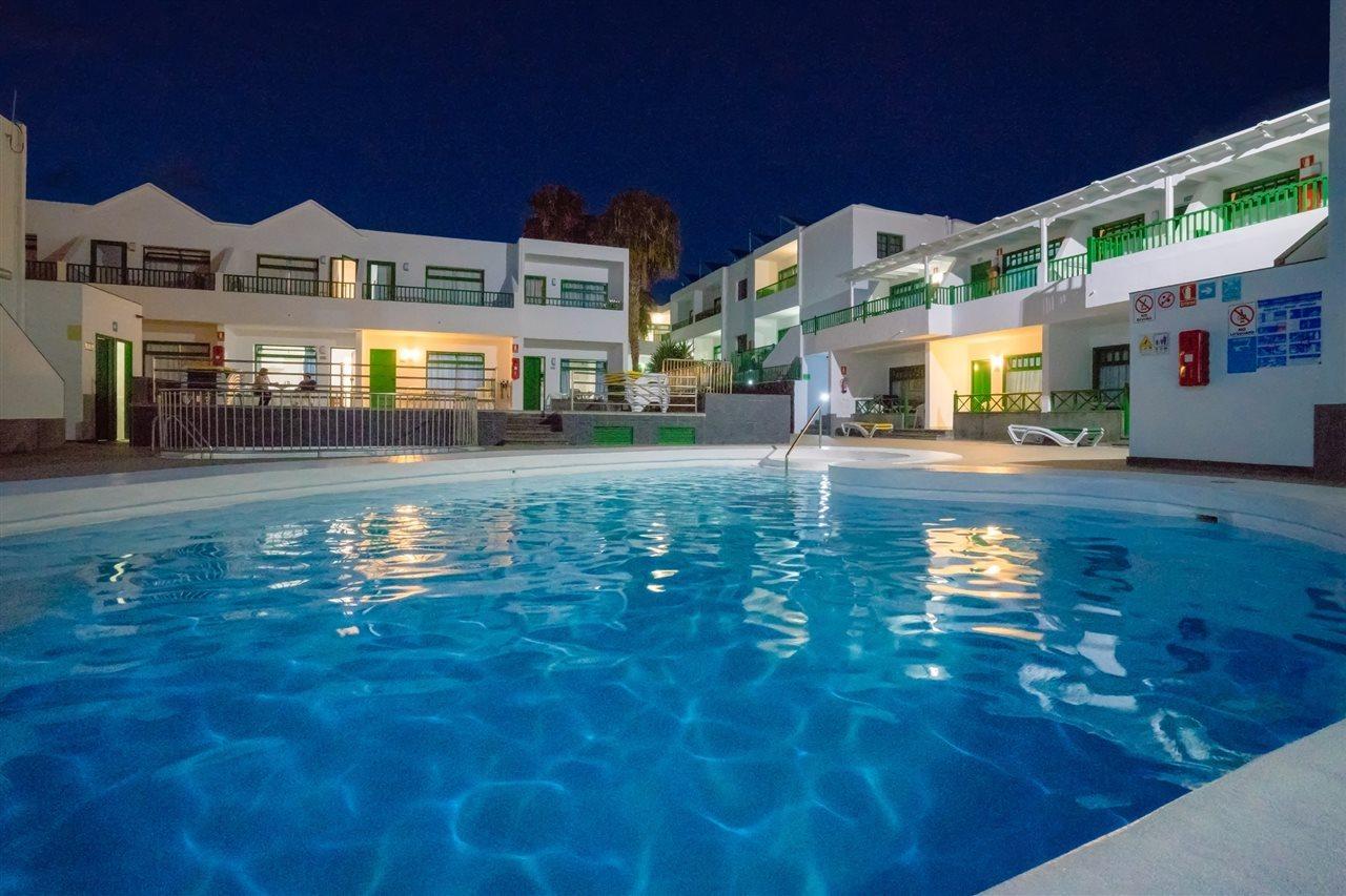 Apartamentos Elena Puerto del Carmen  Exterior photo